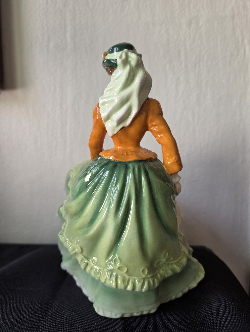 Royal Doulton Figurine Nicole HN 4112 1998 Collector's Club - Picture 2 of 3